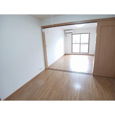 ラ・コルタ 106【管理NO：1-013525001-01050】 ★家具家電は申し込み後に搬入します★の物件画像