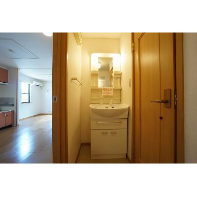セレーノ広江Ⅱ 205【管理NO：1-013582102-02040】 ★家具家電は申し込み後に搬入します★ ★2026年09月下旬入居可能★の物件画像