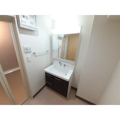 バーバリー・ヒル 102【管理NO：1-023123101-01020】 ★家具家電は申し込み後に搬入します★ ★2026年10月中旬入居可能★の物件画像
