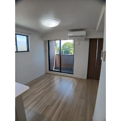 シャリオ　バシェ 301【管理NO：1-028588801-03010】 ★家具家電は申し込み後に搬入します★の物件画像