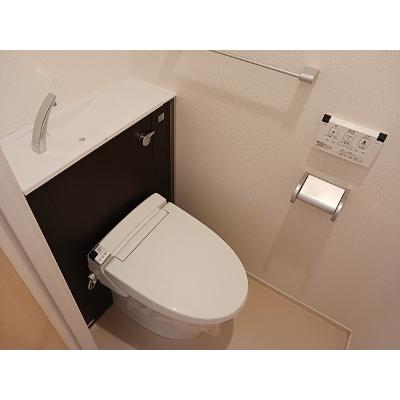 カシリ・エスポワール 101【管理NO：1-021213501-01010】 ★家具家電は申し込み後に搬入します★ ★2026年10月中旬入居可能★の物件画像