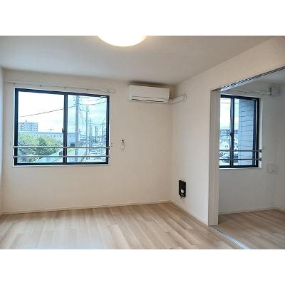 ロイヤル・鈴　Ｆ 205【管理NO：1-027072201-02040】 ★家具家電は申し込み後に搬入します★の物件画像