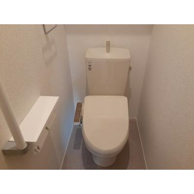 ロイヤル・鈴　Ｆ 205【管理NO：1-027072201-02040】 ★家具家電は申し込み後に搬入します★の物件画像