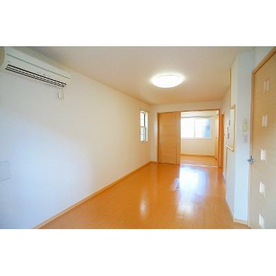 リーサス 101【管理NO：1-017030801-01010】 ★家具家電は申し込み後に搬入します★ ★2026年10月中旬入居可能★の物件画像