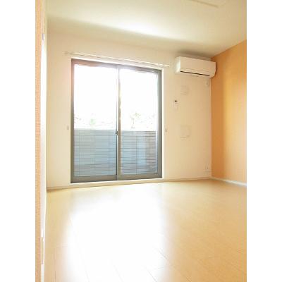 スプリングベル 102【管理NO：1-020993001-01020】 ★家具家電は申し込み後に搬入します★ ★2026年11月中旬入居可能★の物件画像