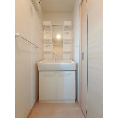 ベリンガム 201【管理NO：1-015714401-02010】 ★家具家電は申し込み後に搬入します★ ★2026年10月中旬入居可能★の物件画像