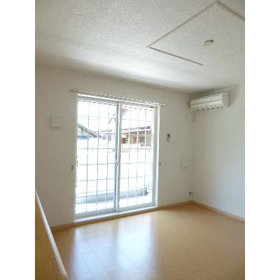 プリムローズⅠ 102【管理NO：1-017103301-01020】 ★家具家電は申し込み後に搬入します★の物件画像
