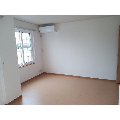 ミルキーⅢ 101【管理NO：1-015172402-01010】 ★家具家電は申し込み後に搬入します★の物件画像