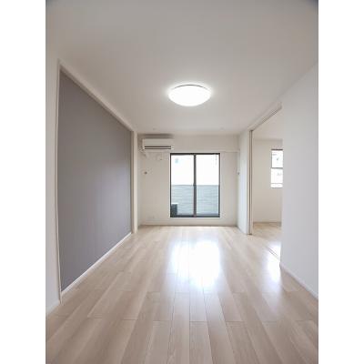 パルファン南落合０２ 202【管理NO：1-027392302-02020】 ★家具家電は申し込み後に搬入します★の物件画像