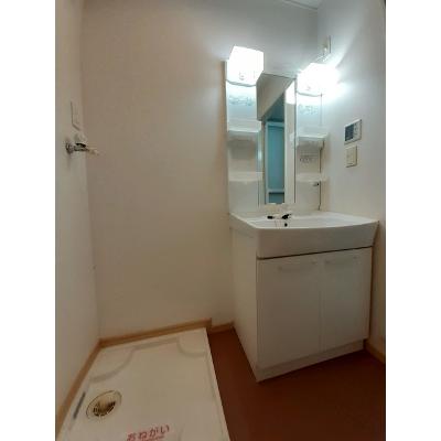 エクセル戸室Ａ 102【管理NO：1-015525701-01020】 ★家具家電は申し込み後に搬入します★ ★2026年10月中旬入居可能★の物件画像