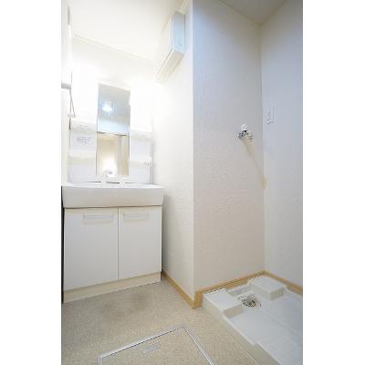 レイクヒルズ名倉Ⅱ 202【管理NO：1-015851602-02020】 ★家具家電は申し込み後に搬入します★ ★2026年10月中旬入居可能★の物件画像