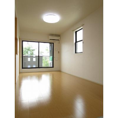 スクエア　イースト 204【管理NO：1-017539701-02040】 ★家具家電は申し込み後に搬入します★ ★2026年10月中旬入居可能★の物件画像