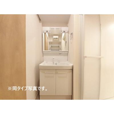 リズブラン　フィル 203【管理NO：1-028759201-02030】 ★家具家電は申し込み後に搬入します★ ★2027年02月上旬入居可能★の物件画像