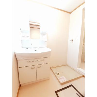 ヴァン・コリーヌＢ 102【管理NO：1-012901302-01020】 ★家具家電は申し込み後に搬入します★の物件画像