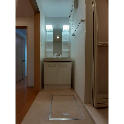 ワイズ　アドニス　Ⅱ 201【管理NO：1-018947601-02010】 ★家具家電は申し込み後に搬入します★ ★2026年11月中旬入居可能★の物件画像