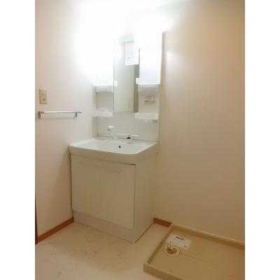エバー・グリーン 101【管理NO：1-009380601-01010】 ★家具家電は申し込み後に搬入します★ ★2026年10月中旬入居可能★の物件画像