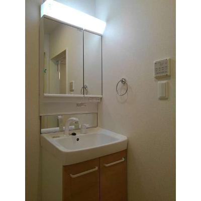 ＯＣＥＡＮ　ＣＯＵＲＴ　材木座 202【管理NO：1-024162101-02020】 ★家具家電は申し込み後に搬入します★ ★2026年10月下旬入居可能★の物件画像