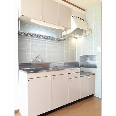 トマト館 202【管理NO：1-006987601-02020】 ★家具家電は申し込み後に搬入します★ ★2026年10月中旬入居可能★の物件画像