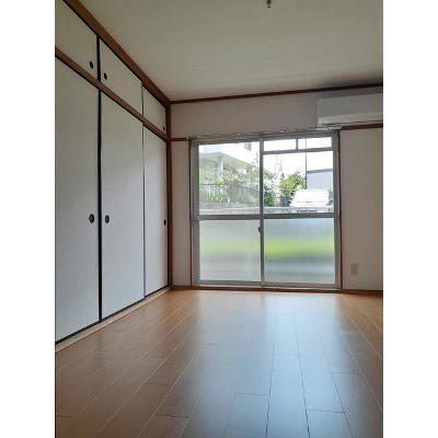 マンションローレル 103【管理NO：1-003625501-01030】 ★家具家電は申し込み後に搬入します★ ★2026年10月中旬入居可能★の物件画像