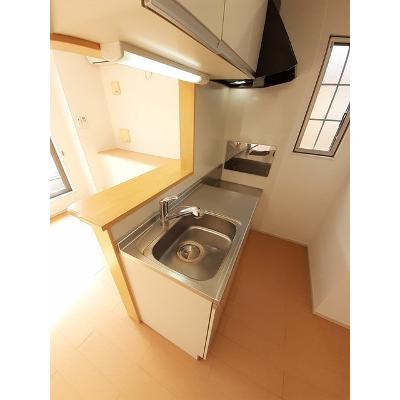 イースト・ヌーヴォー 201【管理NO：1-018590601-02010】 ★家具家電は申し込み後に搬入します★の物件画像