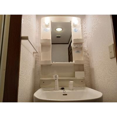 シューネス 203【管理NO：1-012722401-02030】 ★家具家電は申し込み後に搬入します★の物件画像