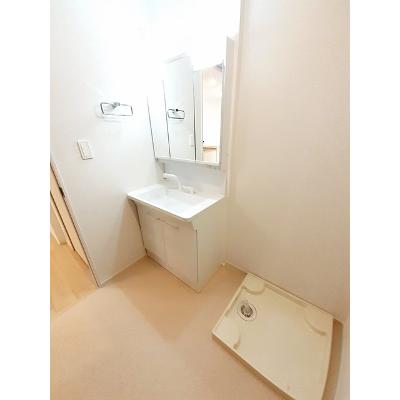 フィオリーレ・アノ　Ⅱ 103【管理NO：1-027277302-01030】 ★家具家電は申し込み後に搬入します★の物件画像