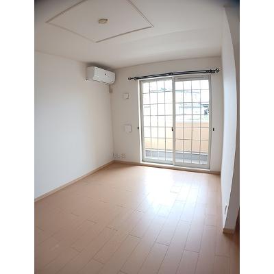 ラゲット　アンブラ 103【管理NO：1-015523702-01030】 ★家具家電は申し込み後に搬入します★の物件画像