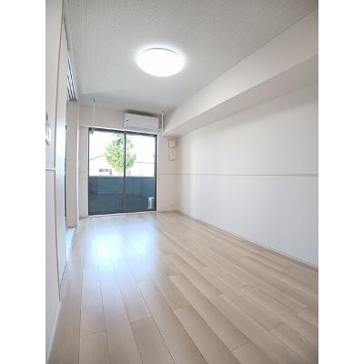 ヒカルサ和歌山本町 103【管理NO：1-028111801-01030】 ★家具家電は申し込み後に搬入します★ ★2026年10月中旬入居可能★の物件画像