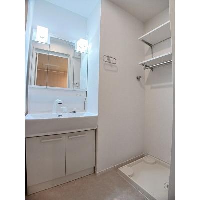 クレメント紀州 105【管理NO：1-028154501-01040】 ★家具家電は申し込み後に搬入します★の物件画像