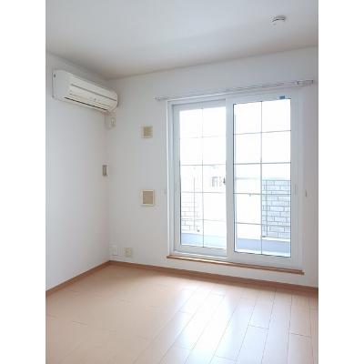 プロヴァンス　Ａ 201【管理NO：1-014914201-02010】 ★家具家電は申し込み後に搬入します★ ★2026年10月中旬入居可能★の物件画像