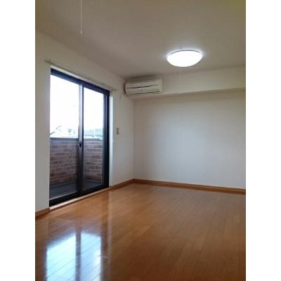 ラ　シャンテ 102【管理NO：1-013683801-01020】 ★家具家電は申し込み後に搬入します★ ★2026年10月中旬入居可能★の物件画像