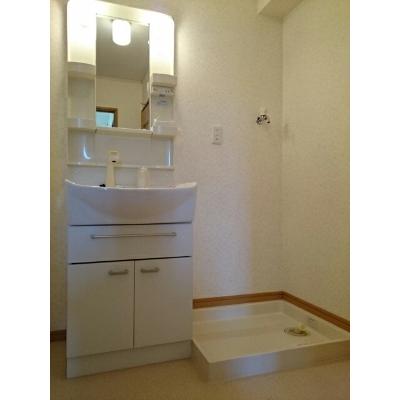 ラ　シャンテ 102【管理NO：1-013683801-01020】 ★家具家電は申し込み後に搬入します★ ★2026年10月中旬入居可能★の物件画像