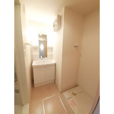 サンシャイン富田 201【管理NO：1-018597001-02010】 ★家具家電は申し込み後に搬入します★の物件画像