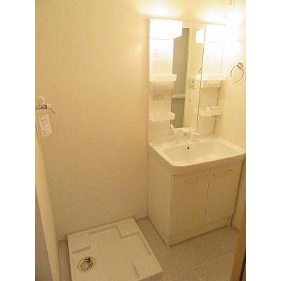 フローリッシュ 102【管理NO：1-018065601-01020】 ★家具家電は申し込み後に搬入します★ ★2026年10月中旬入居可能★の物件画像