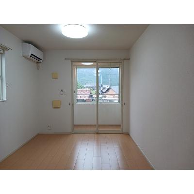 フル－ル 201【管理NO：1-017531902-02010】 ★家具家電は申し込み後に搬入します★の物件画像
