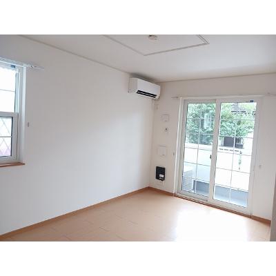 ラフィーネＥ 101【管理NO：1-014001903-01010】 ★家具家電は申し込み後に搬入します★の物件画像