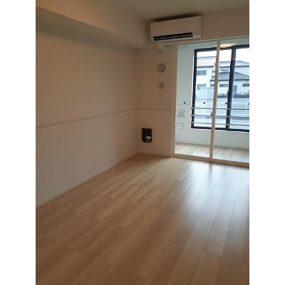 アマティ 102【管理NO：1-027560801-01020】 ★家具家電は申し込み後に搬入します★ ★2026年11月中旬入居可能★の物件画像