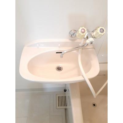 ハウス８ 203【管理NO：1-004337101-02030】 ★家具家電は申し込み後に搬入します★ ★2026年10月中旬入居可能★の物件画像