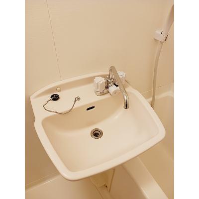 エレガンラルジュ 101【管理NO：1-009701201-01010】 ★家具家電は申し込み後に搬入します★の物件画像