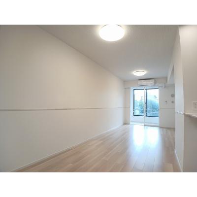 ルシエール 103【管理NO：1-028678601-01030】 ★家具家電は申し込み後に搬入します★の物件画像