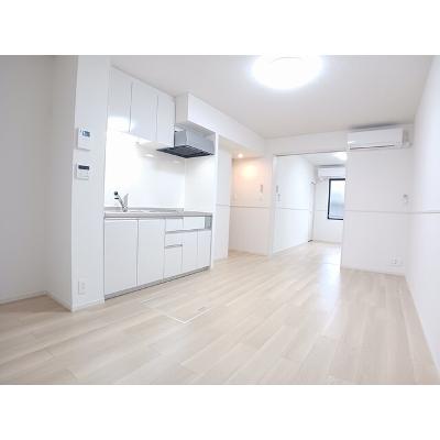 シエル 103【管理NO：1-028373501-01030】 ★家具家電は申し込み後に搬入します★の物件画像