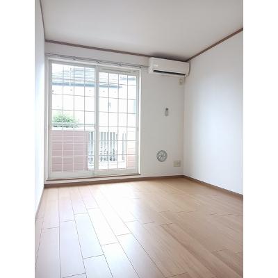 キャメロット 101【管理NO：1-011344701-01010】 ★家具家電は申し込み後に搬入します★ ★2026年10月中旬入居可能★の物件画像