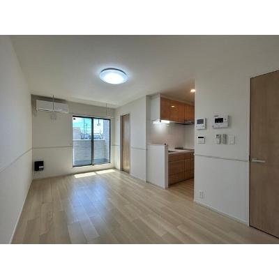 カーサ　マレ 201【管理NO：1-028290601-02010】 ★家具家電は申し込み後に搬入します★の物件画像