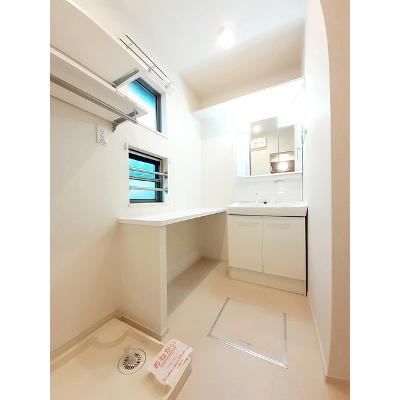 ドルフ 205【管理NO：1-024789801-02040】 ★家具家電は申し込み後に搬入します★の物件画像