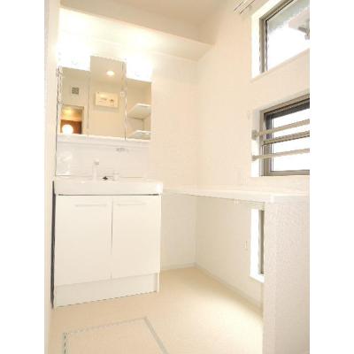 カイロス若の宮 201【管理NO：1-024993301-02010】 ★家具家電は申し込み後に搬入します★ ★2026年10月上旬入居可能★の物件画像