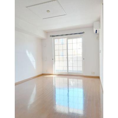 オランジュ 102【管理NO：1-013660102-01020】 ★家具家電は申し込み後に搬入します★ ★2026年10月中旬入居可能★の物件画像