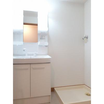 オランジュ 102【管理NO：1-013660102-01020】 ★家具家電は申し込み後に搬入します★ ★2026年10月中旬入居可能★の物件画像