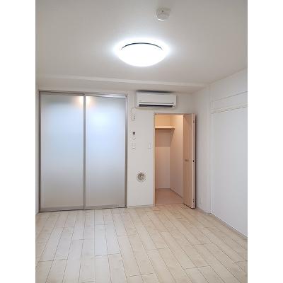 エムズアークⅠ 102【管理NO：1-018106801-01020】 ★家具家電は申し込み後に搬入します★の物件画像