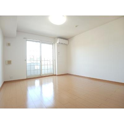 サンリットヒル 102【管理NO：1-015040901-01020】 ★家具家電は申し込み後に搬入します★の物件画像