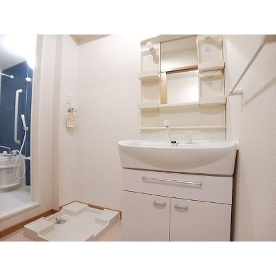 サンリットヒル 102【管理NO：1-015040901-01020】 ★家具家電は申し込み後に搬入します★の物件画像